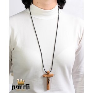 Cruz Peitoral Com Cristo 8X4 cm MDF Acaba...