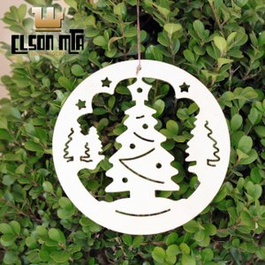 Guirlanda Pinheiro 30x30 cm MDF Entalhada...
