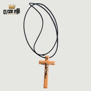 Cruz Peitoral Com Cristo 8X4 cm MDF Acaba...