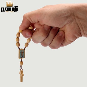 Mini Terço Mãe do Redentor 8 mm Madeira A...